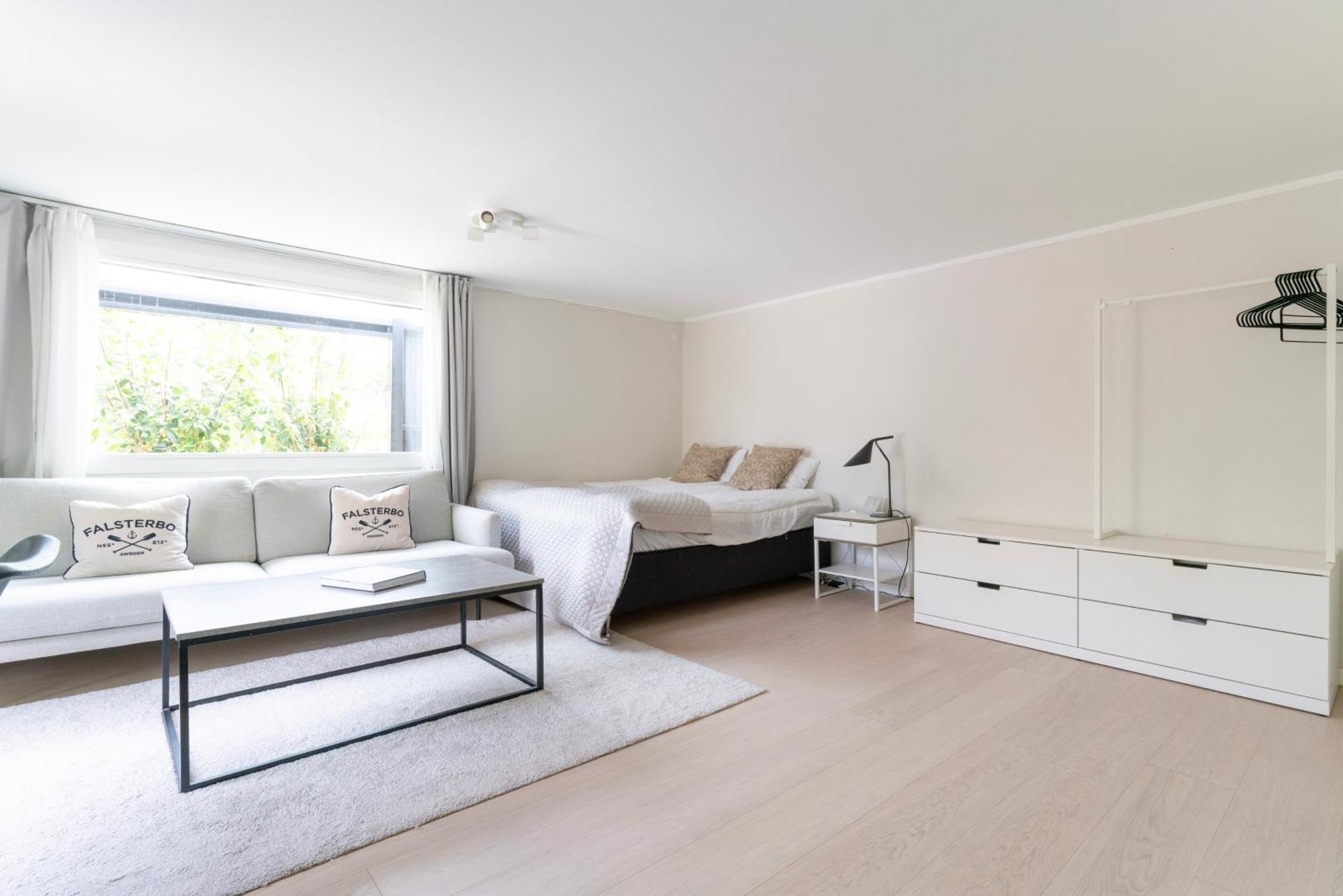 Falsterbo - Modern Comfort With Private Patio
